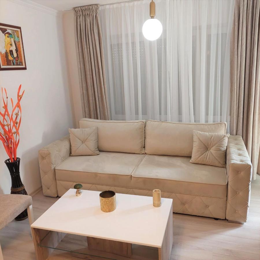 City Lux Square Apartments Скоп'є Екстер'єр фото