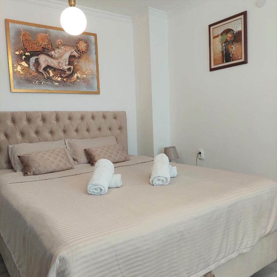 City Lux Square Apartments Скоп'є Екстер'єр фото