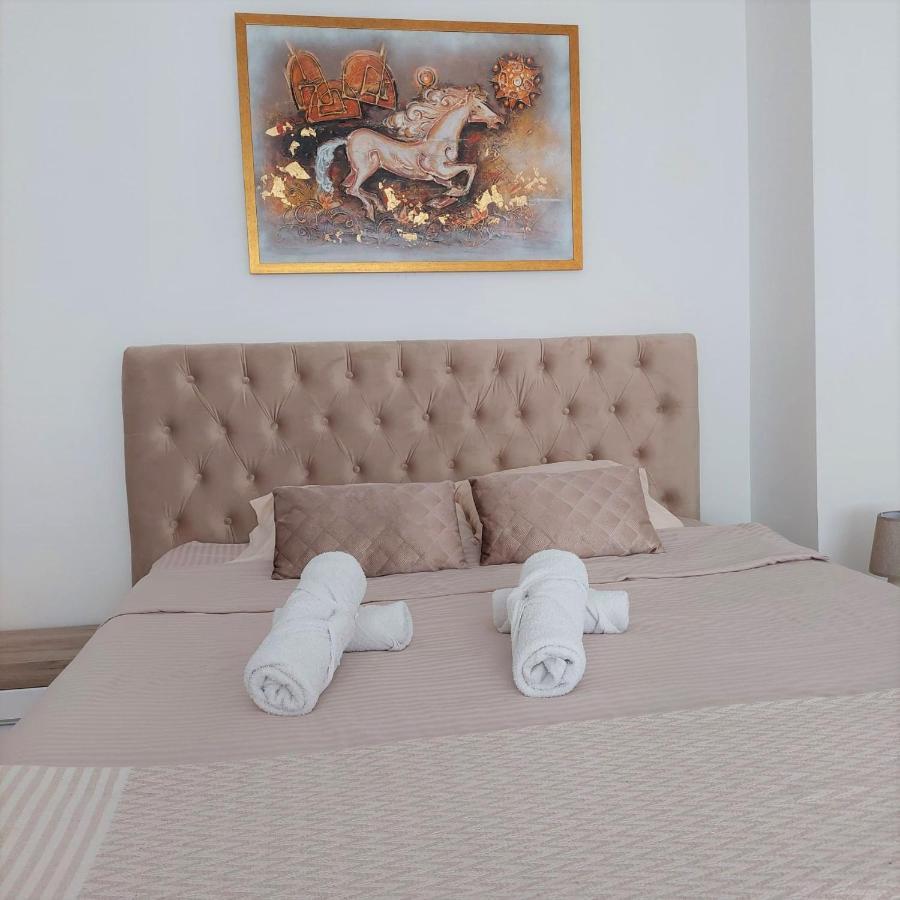 City Lux Square Apartments Скоп'є Екстер'єр фото