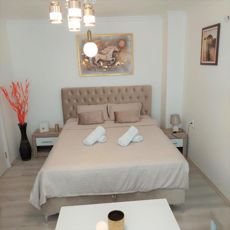 City Lux Square Apartments Скоп'є Екстер'єр фото