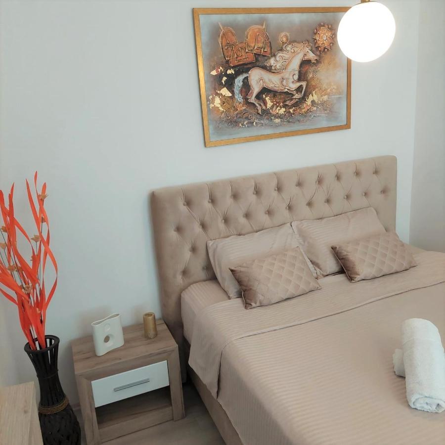 City Lux Square Apartments Скоп'є Екстер'єр фото